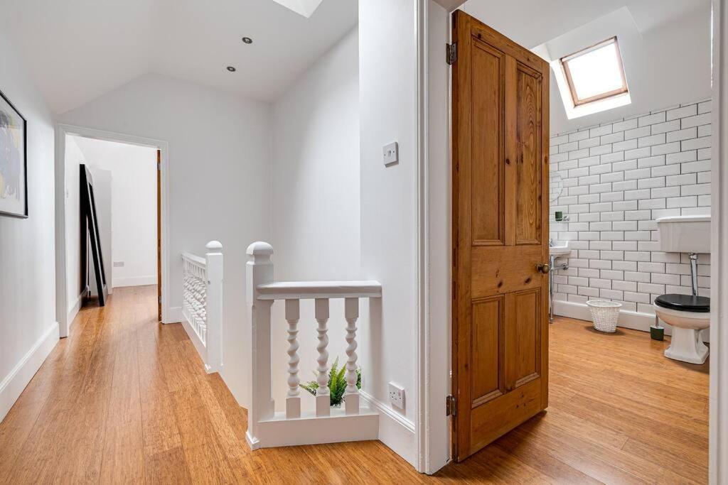 Luxury 2 Bed Apartment In The Heart Of Chester Extérieur photo